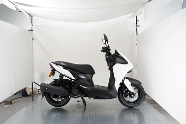 Скутер X-MOTORS CYCLONE PRO